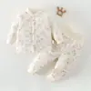 Jaqueta de Algodão Acolchoada Média Espessura Outono e Inverno para Bebê Conjunto de Calça de Cintura Alta Roupas de Algodão para Recém-Nascido Roupas de Algodão 40g Peça Superior de Roupa Externa