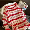 Camiseta de protección solar a rayas, fresca y sedosa, para mujer, casual de verano, favorecedora, con bloques de color retro, cuello redondo, camiseta de manga larga holgada, estilo ins