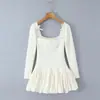 Estilo Deseo Puro Vestido Floral de Manga Larga con Escote Cuadrado y Corbata de Lazo Nuevo Estilo de Primavera Vestido Corto Delgado que Ceñe la Cintura Dulce y Picante
