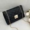 Bolso bordado con hebilla cuadrada bolsos de mujer 2023 bolsa de mujer de comercio exterior al por mayor bolsa del sudeste asiático bolso de hombro de moda para mujer