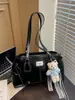 Bolsa Tote Simples para Mulheres, Bolsa de Mão e Bolsa de Ombro de Grande Capacidade, Modelo Novo de Inverno Estilo Coreano Casual 2025, Bolsa Baguete para o Dia a Dia da Mulher