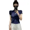 Camiseta de manga curta com estampa retrô americana, top curto slim de verão para mulheres, novo design 2026