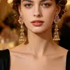 Pendientes Retro Bohemios Europeos Americanos Exagerados para Mujer Estilo Étnico Transfronterizo Flor de Pedrería Colorida con Cascabeles y Borlas