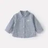 Conjunto de Camisa a Cuadros Nuevo Estilo Primavera Dianxi para Bebés Niñas, Incluye Camisa, Cárdigan, Chaleco y Falda Estilo Trabajo Conjunto de Tres Piezas