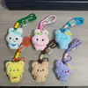 Llavero de peluche suave y lindo de conejo y oso, adorable colgante de animal con gafas, cordón tejido colorido, decoración para mochila