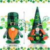 Decoración transfronteriza del Día de San Patricio irlandés. Decoración de muñeca verde pequeña. Decoración creativa de enano de hojas verdes. Rudolf.
