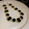 Conjunto de collar, pulsera y pendientes de corazón con incrustaciones de diamantes florales estilo medieval, cadena para la clavícula estilo corte vintage, joyería de nicho para mujer