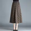 Saia Midi A-Line com Cintura Alta Slimming Estilo Coreano Cobrindo o Quadril, Saia Meia-Lua Evasê de Bolinhas Nova Outono 2026 para Mulheres