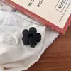 Nuevo Mini Pinza para el Cabello con Forma de Flor y Mariposa, Pinza Lateral de Color Sólido, Pasador Versátil, Moño de Moda