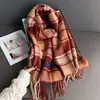 Bufanda Cálida Retro Suave Artística de Otoño e Invierno Chal para Mujer Ropa de Trabajo Versátil Bufanda de Imitación Cachemir con Borlas de Arena Fina