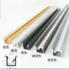 Perfil de aluminio para tira de luz LED montado en superficie empotrado aleación de aluminio ranura para tarjeta de tira de luz en forma de U empotrado gabinete de vino vitrina techo