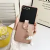 El Nuevo Estuche Portátil es Adecuado para Samsung Z Flip7 Funda para Teléfono con Pantalla Plegable Mate tipo Piel Flip6 Cubierta Protectora Anticaídas
