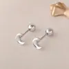 Brincos Mini Lua de Prata Pura S999 para Mulheres, Design de Nicho, Joia de Orelha Invisível Simples, Acessórios Compactos para Estudantes e Pessoas que se Deslocam