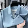 Camisa masculina de cor sólida em tecido oxford, moda primavera e outono, com bordado de pequeno logotipo de cavalo, camisa casual de manga comprida para homens