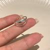 Anillo Irregular de Perla Plateada Rota para Mujer, Anillo de Cola de Diseño Nicho de Lujo Ligero, Joyería de Mano Moderna y Personalizada