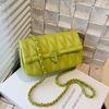 Bolso pequeño popular para mujer de este año 2022 verano nuevo bandolera de cadena que combina con todo bolso cuadrado pequeño de hilo bordado con textura de alta calidad