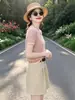 Top de punto hueco a rayas dulces estilo coreano para mujer, súper elegante para el verano, cuello en V, casual, versátil, top ligero de manga corta