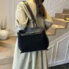 Bolsa Tote Retro de Gran Capacidad para Commuter para Mujer 2025 Invierno Nuevo Estilo Tendencia Empalme Moda Bolso de Hombro Único Cruzado