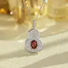 Collar Colgante para Mujer S925 Plata de Ley Color Granate Tesoro Full Diamond Calabaza Temperamento Refinado Estilo Lujo Ligero Cadena para Clavícula