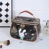 Bolsa cosmética impermeable con imágenes de dibujos animados impresas, bolsa de almacenamiento para maquilladores, nueva bolsa tote para maquillaje de cuidado de la piel