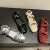 Sapatilhas Vento da Noite 2026 Primavera Retrô Francês Elegantes com Tachas Bico Quadrado Boca Rasa Sapatos Mary Jane Baixos