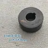 Máquina de empaque semiautomática/totalmente automática de doble motor con rodillo de presión de alimentación y retorno de rueda de goma roja de 39.5/41/60/80 mm