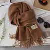 Bufanda Nueva de Imitación Cachemir para Mujer, Marca Trendy Estilo Coreano de Invierno, Versátil y Linda, Chal Bufanda para Cuello Gruesa de Doble Cara con Borlas