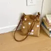 Bolsa ligera para teléfono con bordado 3D de patrón de estrellas para otoño/invierno, bandolera ajustable, diseño de bloques de color, perfecta para salidas de otoño, elegante y versátil para el uso diario, bolso para mujer