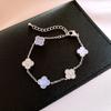 Pulseira de Trevo de Quatro Folhas com Zircônia, Design Versátil, Pulseira Fashion para o Dia a Dia, Luxo Leve, Joias de Alta Qualidade para Mulheres Atacado