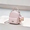 Mochila feminina de bordado com diamantes transfronteiriça 2026 nova bolsa versátil com corrente mini bolsa pequena de livro de verão bolsa transversal