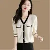 Elegante y estiloso top de punto para mujer con manga tres cuartos, estilo corto, nuevo modelo otoño e invierno 2026, hermosa camiseta interior de seda helada con cuello en V