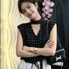 Chaleco Camisa de Tirantes con Cuello en V, Lunares y Cinta, Estilo Coreano 2026, Nuevo Estilo, para Mujer, Verano, Holgado, Corto, Que Reduce la Edad