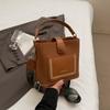 Bolsos de Diseño de Moda Transfronterizos para Mujer Otoño e Invierno 2026 Nuevo Estilo Popular Bolso Cruzado con Correa Ancha para el Hombro Bolso de Mano Retro Bolso Cubo