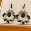 Pendientes cuadrados de gota con incrustaciones de diamantes y aguja plateada, estilo europeo y americano, exquisitos y versátiles, pendientes de lujo ligero y alta gama al por mayor