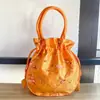 Bolsa de Mão Pequena Bordada à Mão Estilo Étnico Antigo para Compras de Meia-Idade e Idosos Troco Celular Bolsa Feminina Bolsa de Mão da Mãe