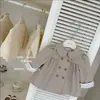 [Le'en Baby] ¡Diario de Londres! Gabardina original elegante de cuello de muñeca de longitud media para niñas, perfecta para otoño e invierno