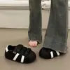 Sapatos Brancos de Solado Grosso Versáteis de Alta Qualidade para Mulheres, Tênis Populares de Nicho para Outono, Novos Sapatos Casuais Esportivos Tipo Pão 2025
