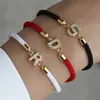 Pingente de Zircônia Microincrustada em Cobre com 26 Letras Pulseira Trançada de Fio Milanesa com Letras A-Z Pulseira Ajustável