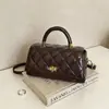 Bolso retro de estilo francés con estampado de rombos, una opción de nicho y lujosa para mujeres en otoño, un bolso cuadrado pequeño versátil con un aspecto sofisticado, adecuado para llevar al hombro o cruzado