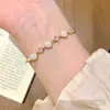 Pulsera de Perlas de Alta Gama para Niñas, Joyería de Mano Elegante y Delicada, Pulsera Exquisita de Nicho de Lujo Accesible, Joyería Versátil Extraíble