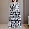 Vestido floral de mamá, nuevo modelo verano 2026, para mediana edad y mayores, hecho de algodón rayón, corte holgado, estampado, vestido de longitud media