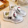 Zapatos Casuales para Niñas Dibujos Animados 2026 Primavera/Otoño Zapatos Blancos para Estudiantes Zapatos de Skate Antideslizantes Nuevos Zapatos Deportivos para Niños Medianos y Mayores