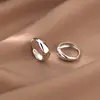 Pendientes de aro lisos en forma de gota para mujer, estilo Ins, alta gama, lujo ligero, personalizados, versátiles, pendientes súper populares nuevos 2024