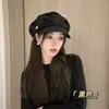 Boina marrón para mujer, nuevo modelo otoño/invierno 2026, cuero retro versátil, adelgazante, estilo británico gorra de plato octagonal
