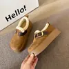 Sapatos Casuais Fofos de Solado Grosso Aumentadores de Altura Femininos Novo Estilo Outono e Inverno Botas Curtas Botas de Neve com Lã para Aquecimento Sapatos de Algodão