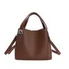 Versión Coreana Bolso Cubo de Mano de Nicho para Mujer Invierno 2025 Nuevo de Alta Calidad Moda Tendencia Bolso de Hombro Único Cruzado