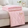 Colcha de Verano de Algodón Lavado, Cómoda y Transpirable, Estilo Nuevo, Colcha de Aire Acondicionado, Colcha Regalo para Eventos de Empresa, Caja de Regalo para Relleno de Colcha al por Mayor