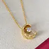 Collar con Anillo Redondo Pequeño de Patrón Rombo con Incrustaciones de Diamantes Estilo Nuevo para Mujer, Cadena Clavicular Gruesa Dorada V-Gold Estilo Chanel Chapado en Oro de 18 Quilates con Acabado de Alta Gama