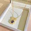 Nuevo producto transfronterizo: Collar de acero de titanio con cadena para la clavícula para mujer, serie de piedras de la suerte de circonita morada con diamantes completos, exquisito y versátil con un toque de lujo ligero