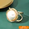 Fivela de Moda para Lenço Estilo Coreano Fivela de Cinto para Casaco Camélia de Pérola de Alta Qualidade Fivela de Fixação Versátil para Combinar
